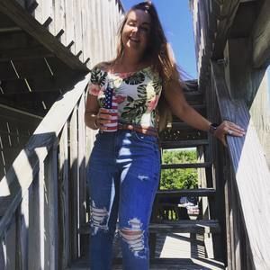 Meet your Posher, Melissa